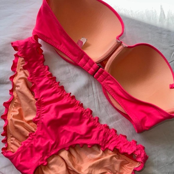 Victoria's Secret bandeau padded bikini set with ruffled bottoms - Picture 4 of 7